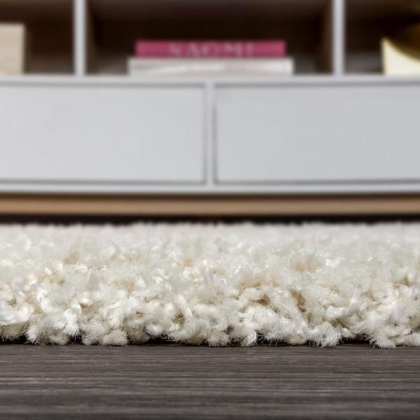 JONATHAN Y Mercer Shag Plush Cream 4 ft. x 6 ft. Area Rug MCR106D