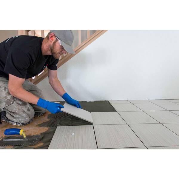 Custom Building Products MegaLite 30 lb. Gray Ultimate Crack Prevention Large Format Tile Mortar