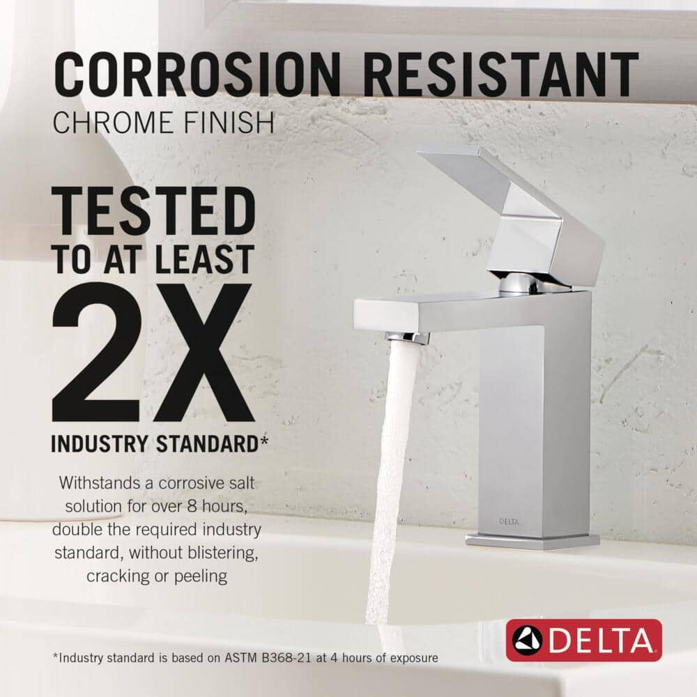 Modern Chrome Single Hole Bathroom Faucet with Drain Assembly