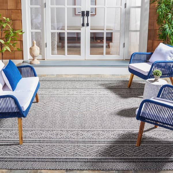 Courtyard Black/Gray 10 ft. x 14 ft. Chevron Tribal  Indoor/Outdoor Area Rug