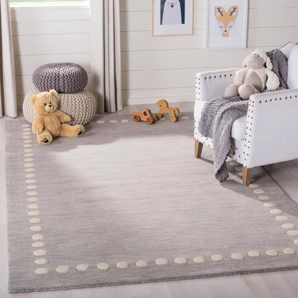 Hand-Tufted Round Wool Kids' Playroom Rug in Gray, 5' x 8'