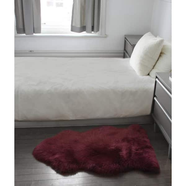 Milan Loganberry 2 ft. x 3 ft. Shearling Single Sheepskin Area Rug