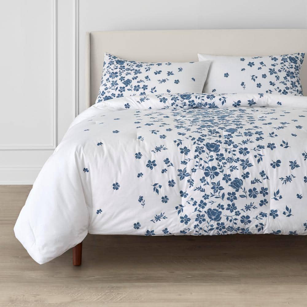 Home Decorators Collection Salina 3-Piece White and Blue Embroidered Floral  Cotton Full/Queen Comforter Set F5000272180TC - The Home Depot