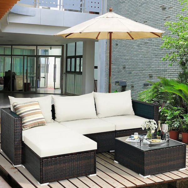 5-Piece Wicker Outdoor Sectional Set with Off White Cushions and Coffee Table