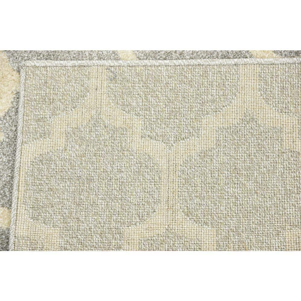 Elegant Light Grey Trellis 4' x 6' Synthetic Indoor Area Rug