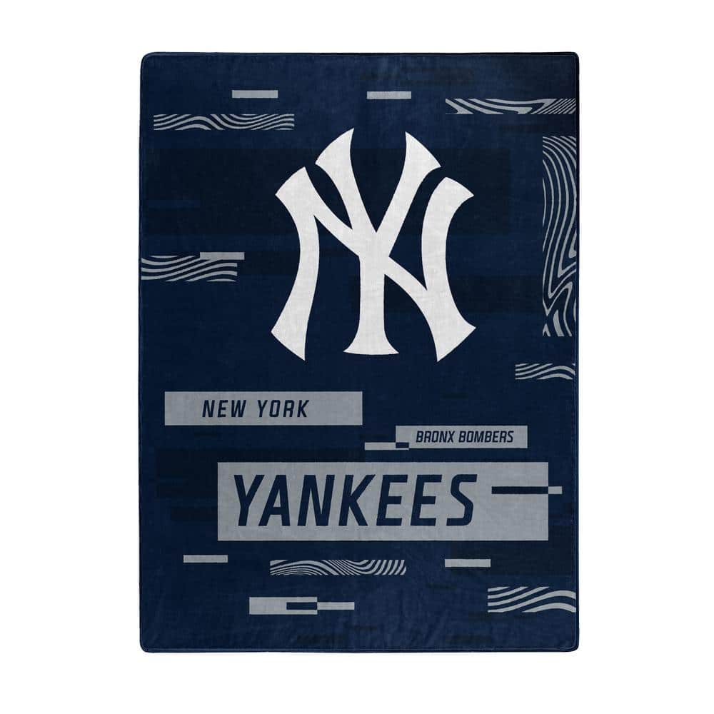 THE NORTHWEST GROUP MLB Digitize New York Yankees Raschel Throw Blanket 1MLB080500020RET The