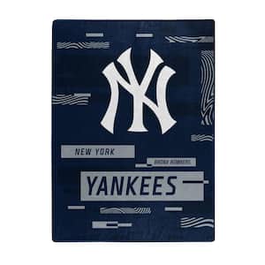 MLB Digitize New York Yankees Raschel Throw Blanket