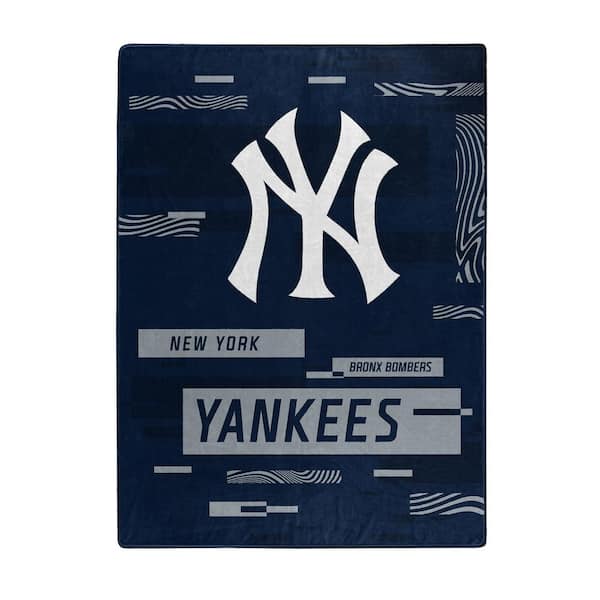THE NORTHWEST GROUP MLB Digitize New York Yankees Raschel Throw Blanket