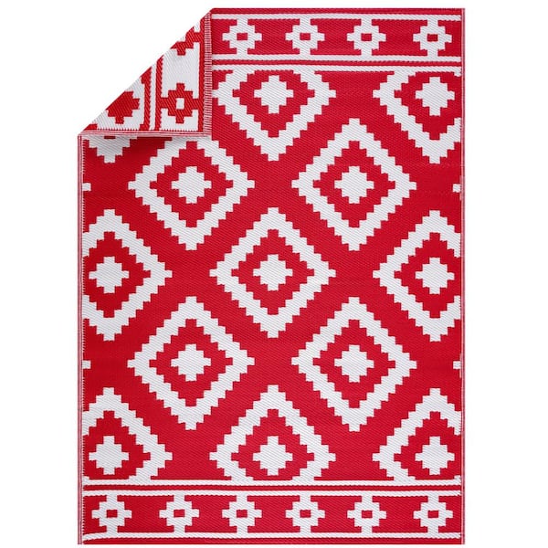 https://images.thdstatic.com/productImages/42f1f37e-90ed-4b4a-b7fa-525c8b049856/svn/red-white-outdoor-rugs-mln-r-w-4x6-fa_600.jpg