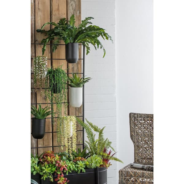 Modern Iron Outdoor Garden Plant Stand with Buckets and Trough (32