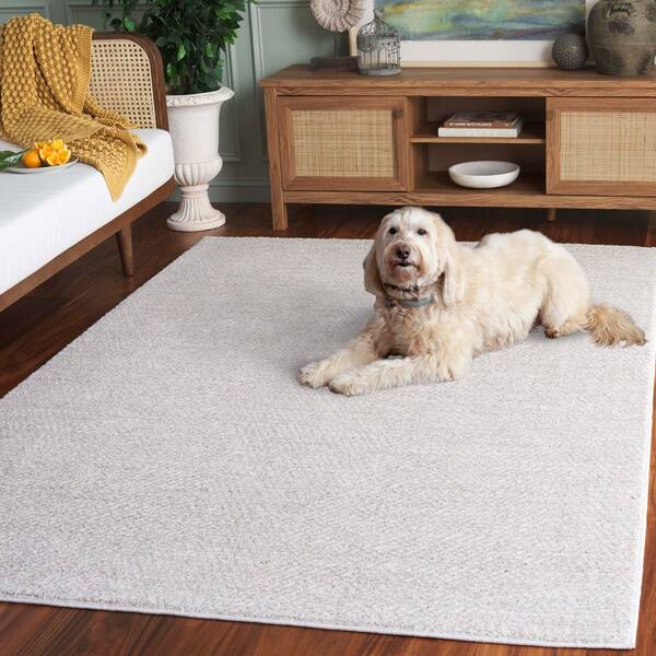 SAFAVIEH Northport 7 ft. x 7 ft. Ivory/Beige Distressed Solid