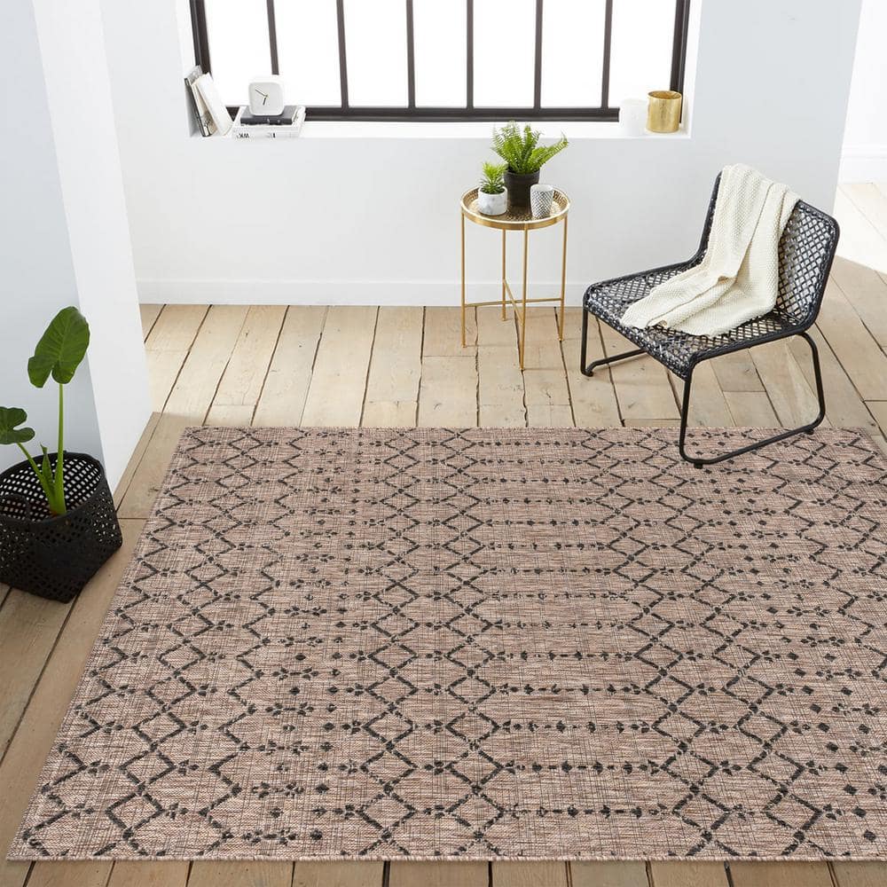 Natural Black Geometric Flatweave Indoor Outdoor Rug 4' x 6'