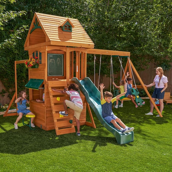 Ridgeview Deluxe Clubhouse Wooden Swing Set