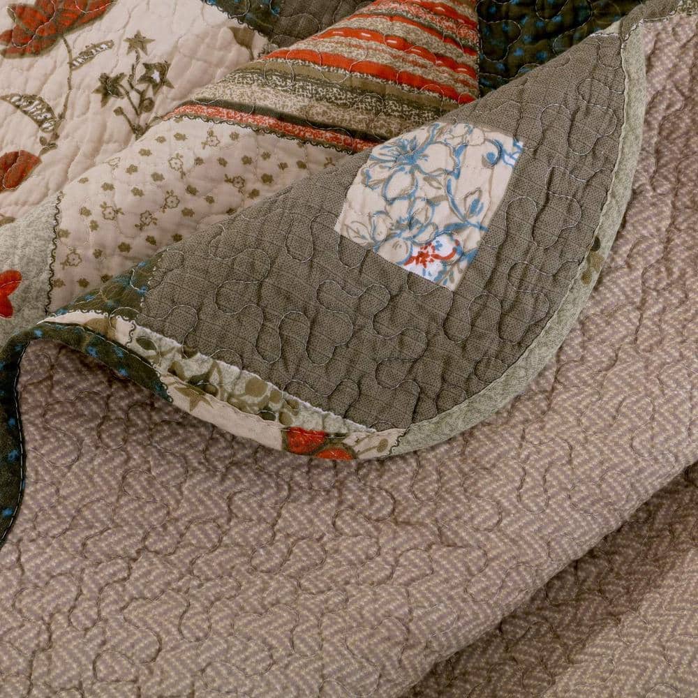 Gray Cotton Reversible Full Quilt Set with Scallop Embellishment