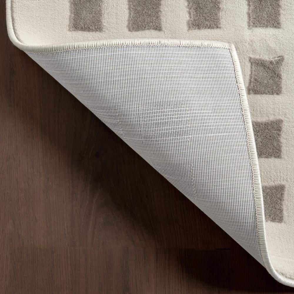 Daleyza 6' Round Cream Checkered Machine Washable Area Rug