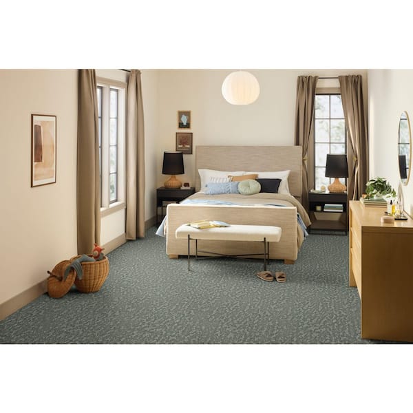 Radiant Comfort Folly Green 40 oz. SD Polyester Pattern Carpet- Installation Required