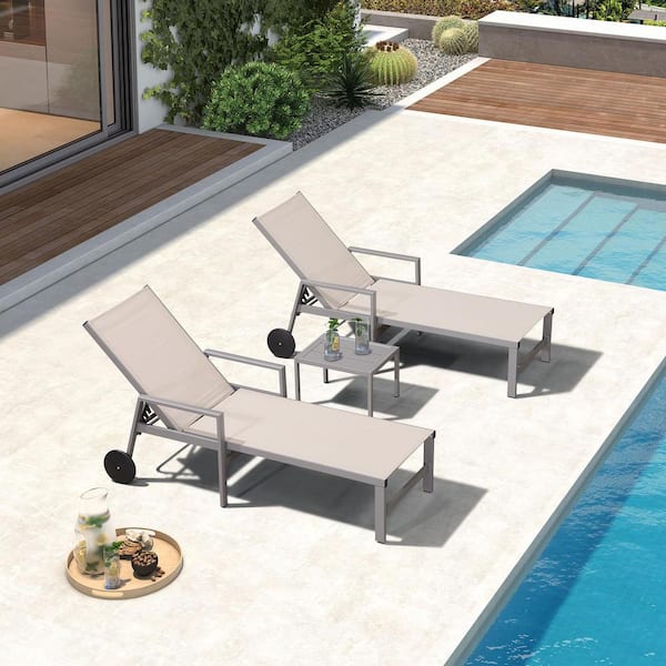 PURPLE LEAF Light Grey Frame Aluminum Outdoor Chaise Lounge Chair with Wheels and Armrests Recliner Chair, Beige