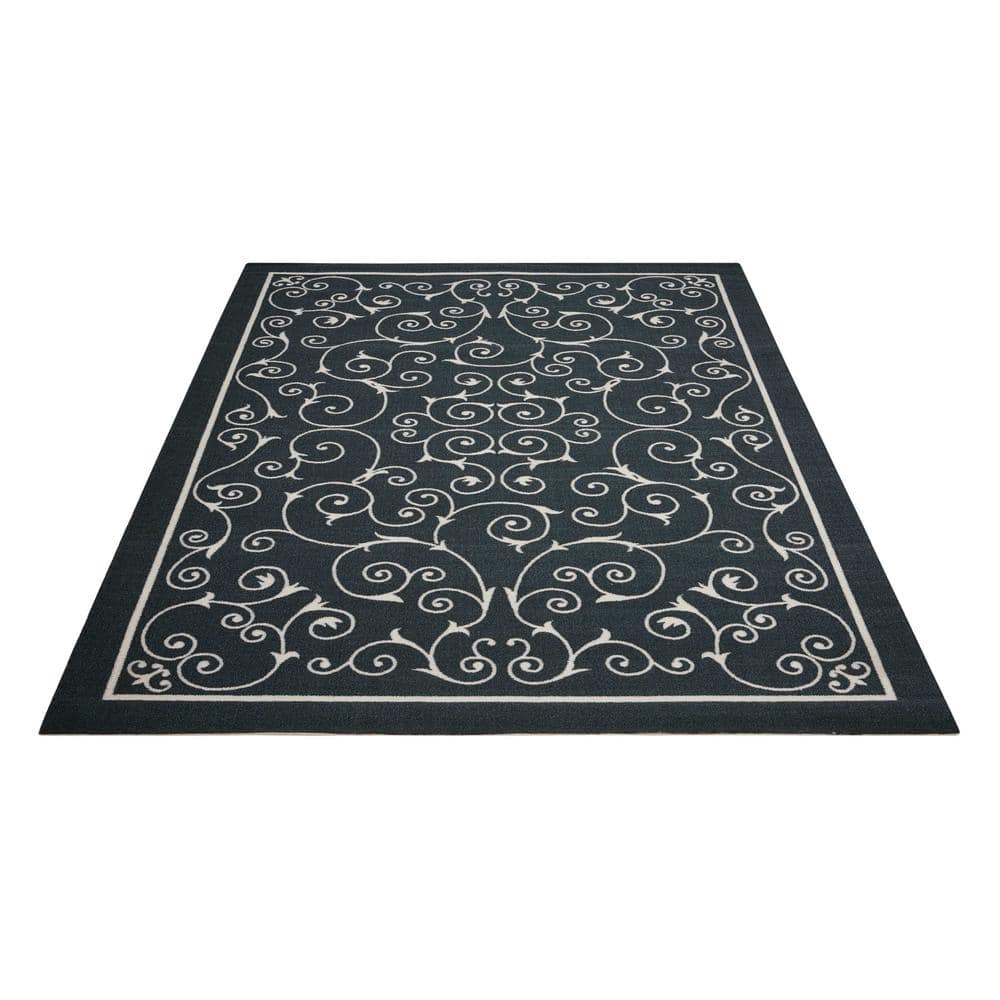 Classic Black Floral 5' x 7' Synthetic Indoor/Outdoor Area Rug