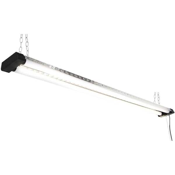 4 ft. 5500 Lumens Treadplate Shop Light