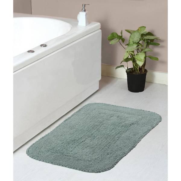 Garland Serendipity 34-in x 21-in Dark Gray Nylon Bath Mat Set in the Bathroom  Rugs & Mats department at