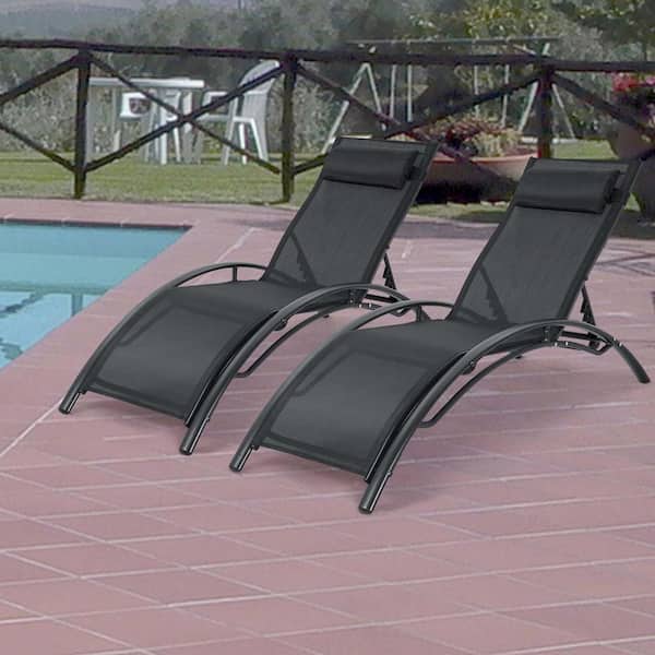 Zeus & Ruta Black 2-Piece Aluminum Outdoor Chaise Lounge Chair Recliner with 5-Level Adjustable Backrest and Black Pillow