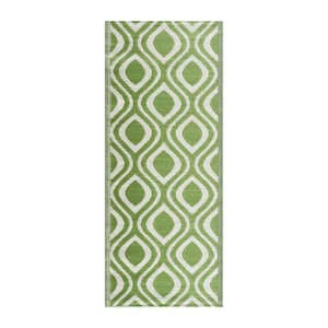 Venice Green Creme 2 ft. 3 in. x 6 ft. Reversible Recycled Plastic Indoor/Outdoor Area Rug