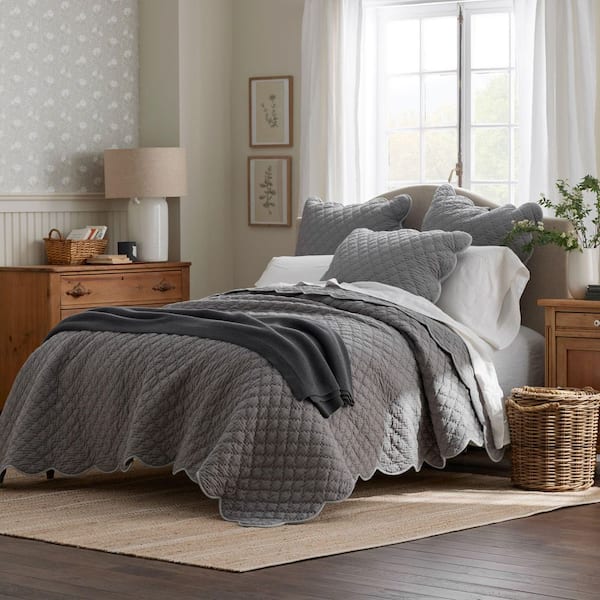 Company Cotton Scallop Quilt
