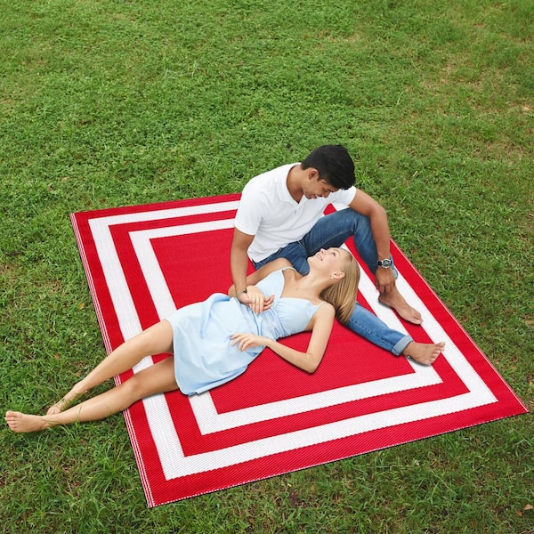 Paris Red White 8 ft. x 10 ft. Modern Plastic Indoor/Outdoor Area Rug