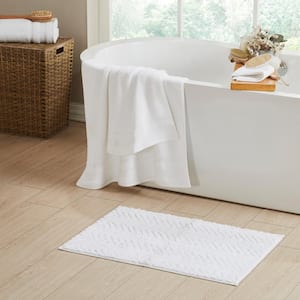 Chelsea Collection White Chevron Pattern 100% Cotton Rectangle 3-Piece Bath Rug and Towel Set