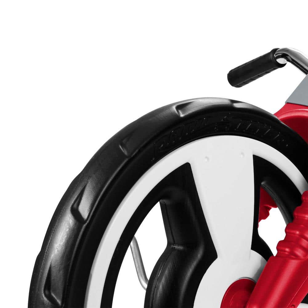 https://images.thdstatic.com/productImages/43d4b3d6-d8f2-451b-9b50-c9a5abc776e0/svn/red-radio-flyer-kid-cars-479wz-44_1000.jpg