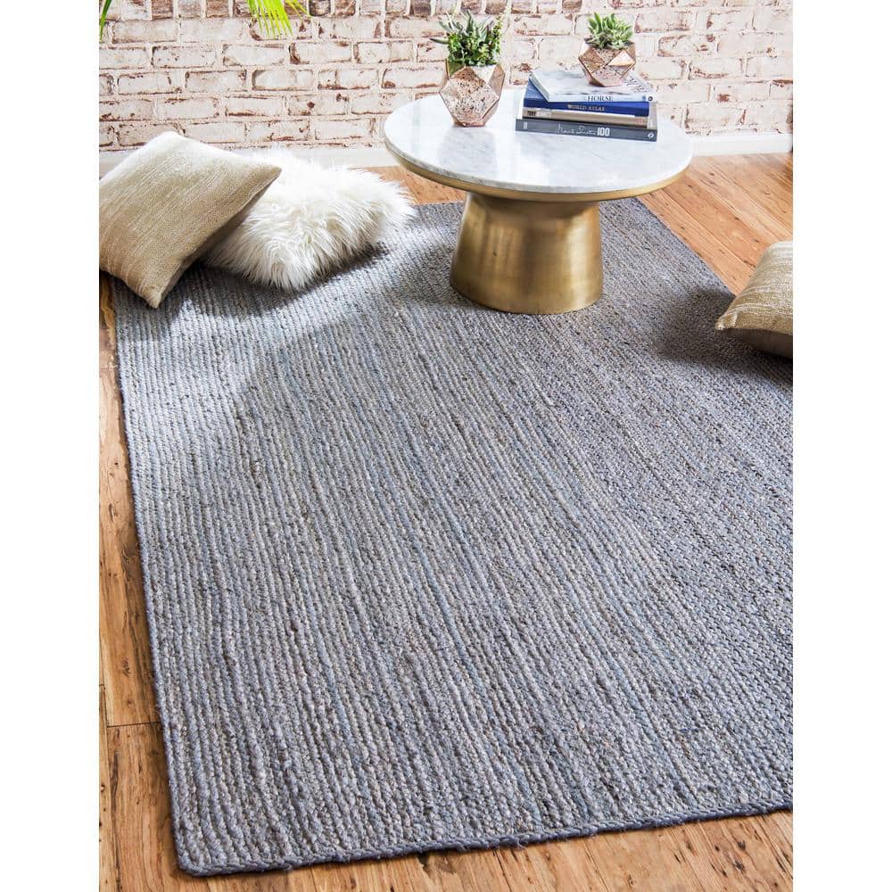 Handmade Gray Braided Jute Reversible Indoor Rug 5' x 8'