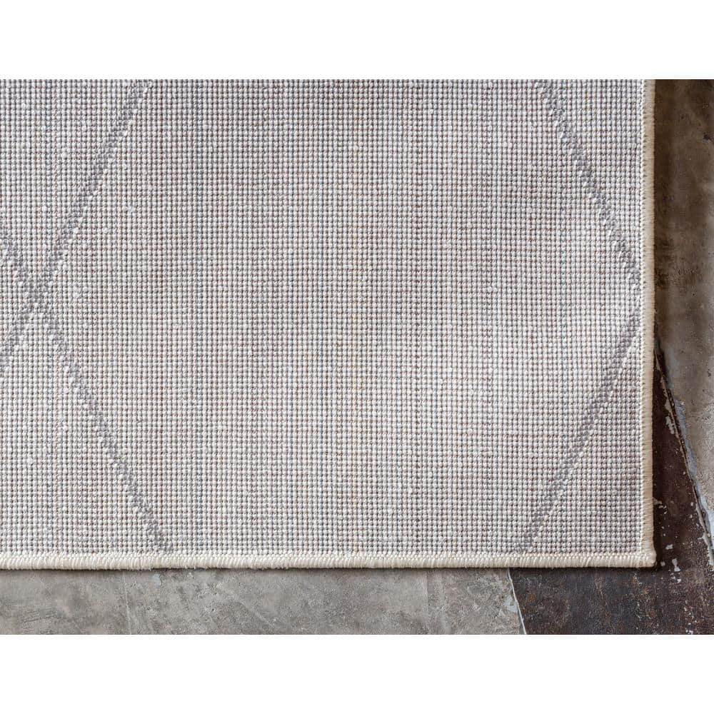 Ivory and Gray Synthetic 4' x 6' Trellis Area Rug