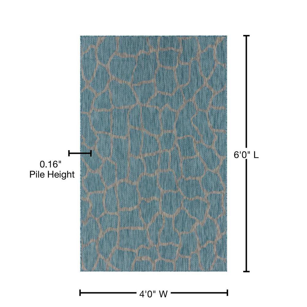Light Aqua Rectangular Stain-Resistant Outdoor Rug 4' x 6'