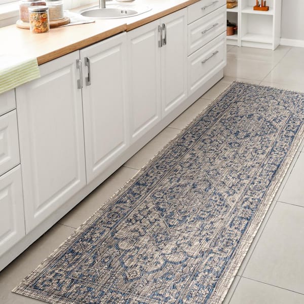 JONATHAN Y Gray/Navy 2 ft. x 8 ft. Rozetta Boho Medallion Textured Weave Indoor/Outdoor Runner Rug