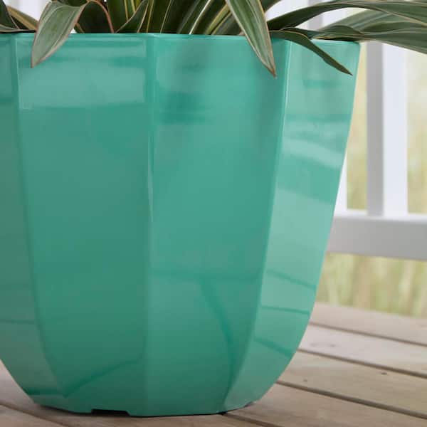 poteco Vigoro 16 in. Lucinda Large Aqua Plastic Planter (16 in. D x