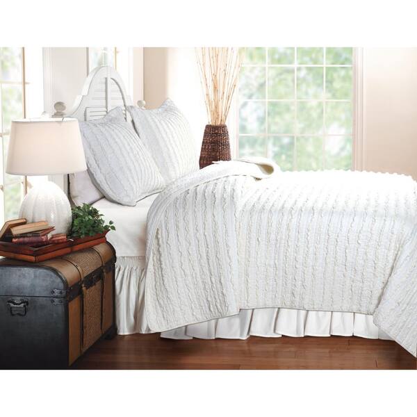 Ruffled 3 Piece White King Quilt Set, White Ruffle King Bedspread