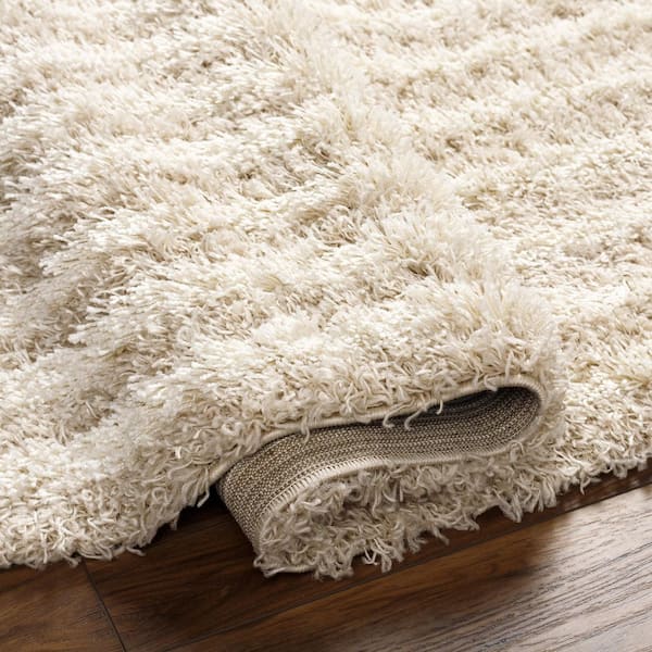 5 Best Rugs for This Winter Season to Compliment Your Space