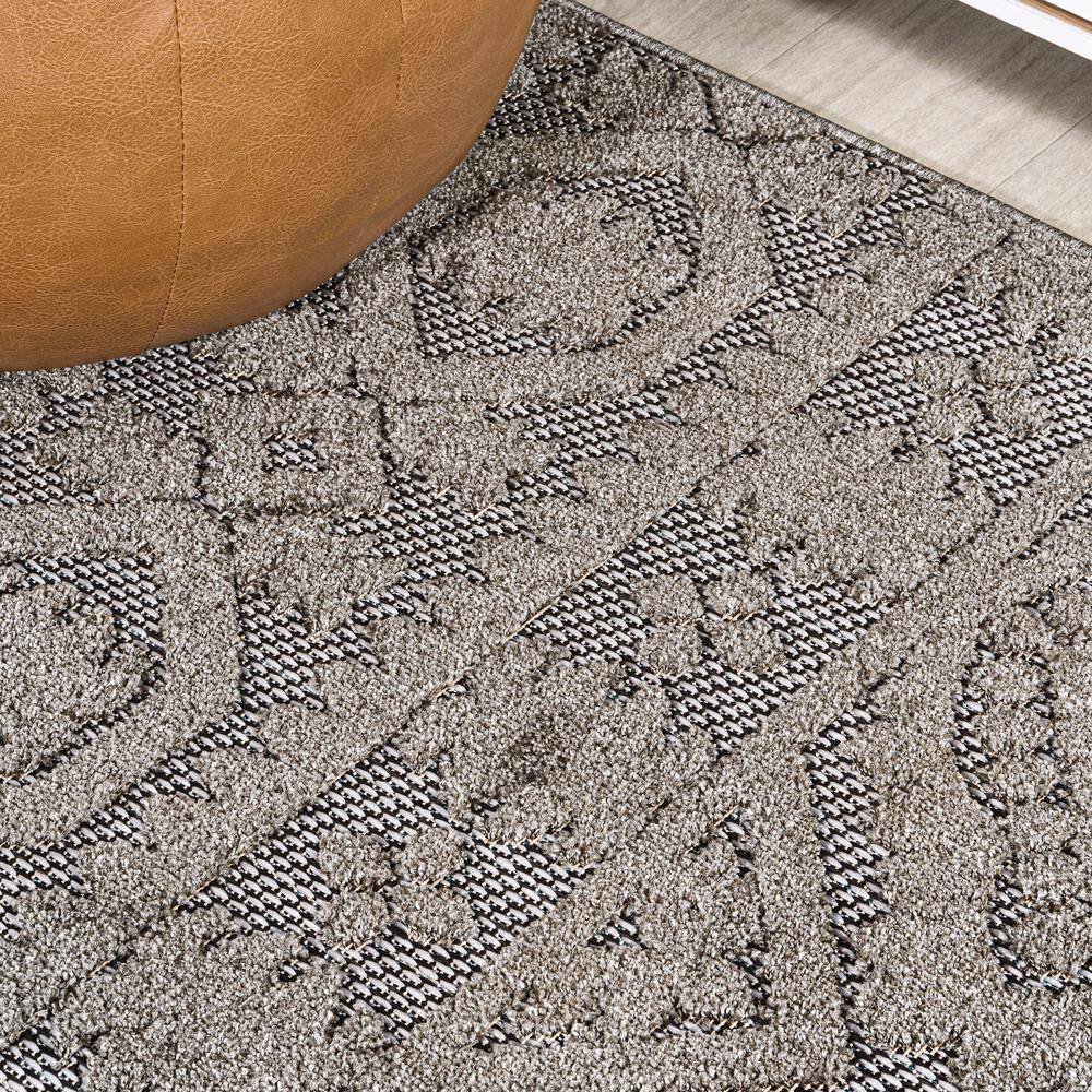 Dark Gray and Ivory Geometric Synthetic Indoor/Outdoor Area Rug