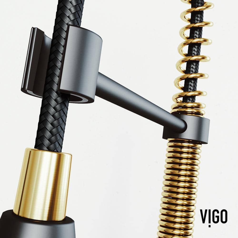 Elegant Dual-Tone Pull-Down Kitchen Faucet in Matte Gold and Black