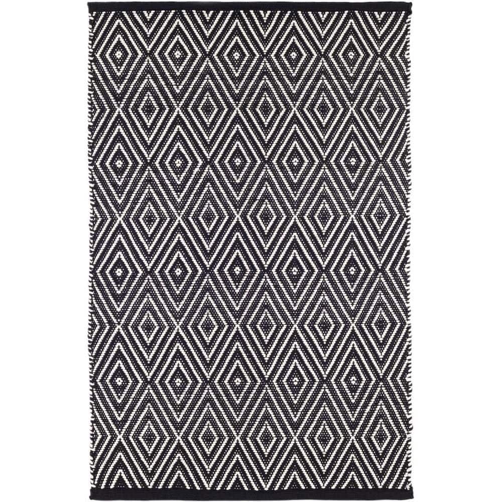 Diamond Handwoven Black/Ivory 4 ft. x 6 ft. Outdoor Area Rug price history on PriceWatchPro