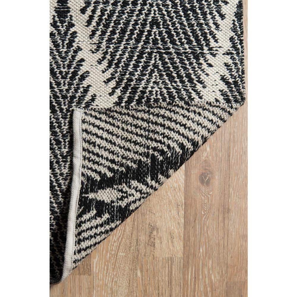 Handmade Black and Gray Diamond Geometric Rectangle Rug 6' x 9'