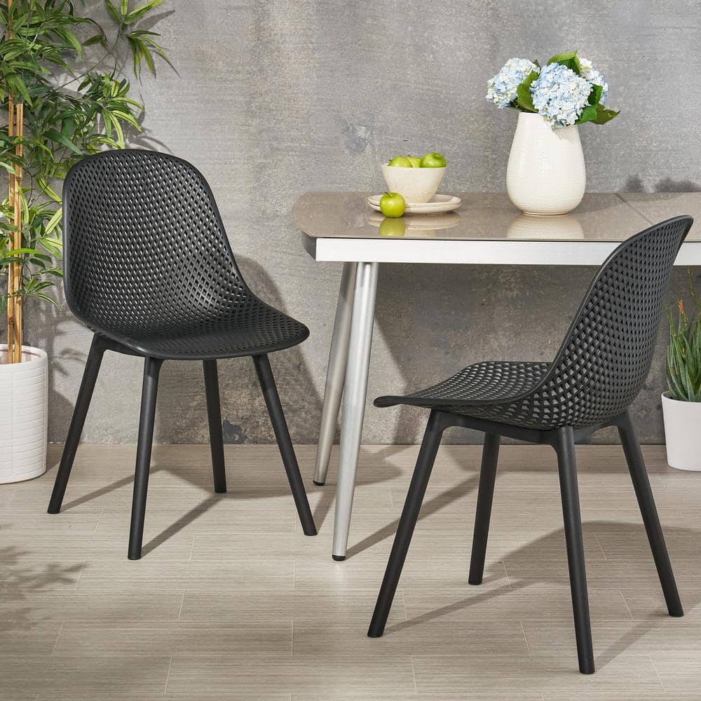 2-Piece Plastic Outdoor Lounge Chairs for Patio Garden Backyard Pool, Black