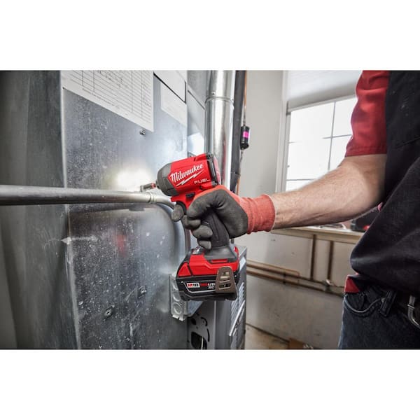 Milwaukee M18 FUEL 18-V Lithium-Ion Brushless Cordless 1/4 in. Hex