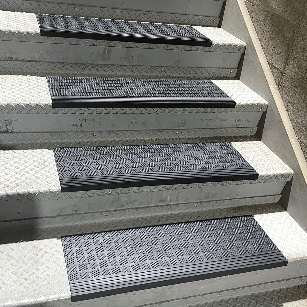 30 x 10 in. Dark Rubber Bull Nose Stair Tread Set, 4 Piece
