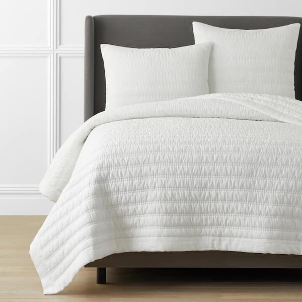 Legends Hotel White Washed Linen King Quilt