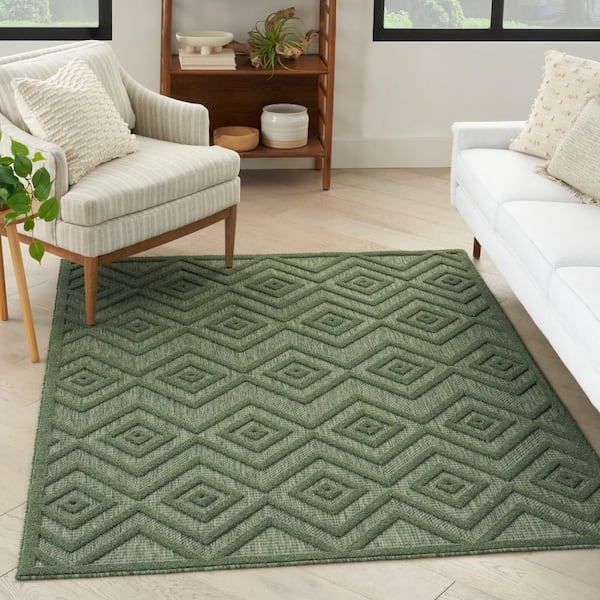 Versatile Green 6 ft. x 9 ft. Diamond Contemporary Indoor/Outdoor Area Rug