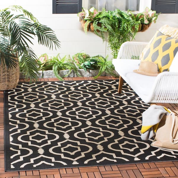 Courtyard Black/Beige 4 ft. x 6 ft. Geometric Indoor/Outdoor Patio  Area Rug