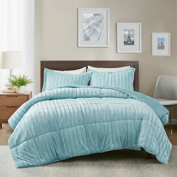 Madison Park York Aqua Faux Fur Full/Queen Comforter Set