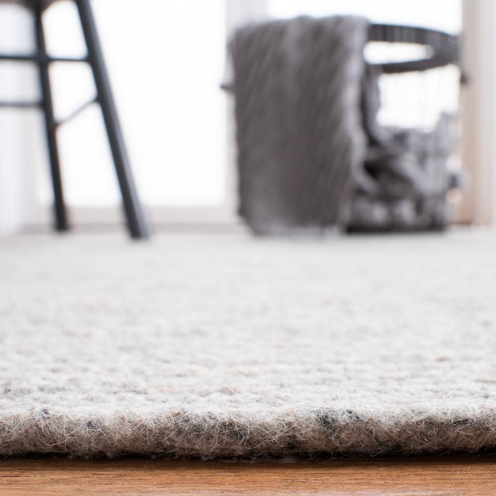 Handmade Gray Wool Braided Reversible Round Rug, 7' x 7'