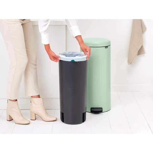 Brabantia NewIcon 8 Gal. (30 l) Jade Green Step-On Trash Can